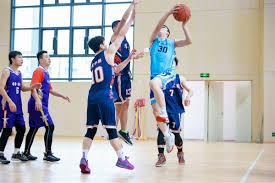 巴萨双喜！德容、费尔明重返训练场 弗利克迎战力增强